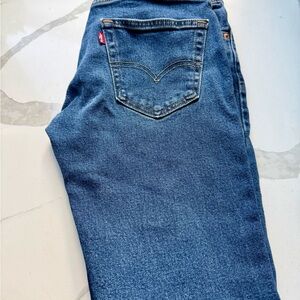 Levi 502 28 x 30 classic blue wash